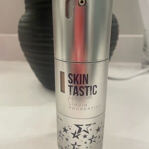 LWYA Skintastic Liquid Foundation - medium tan